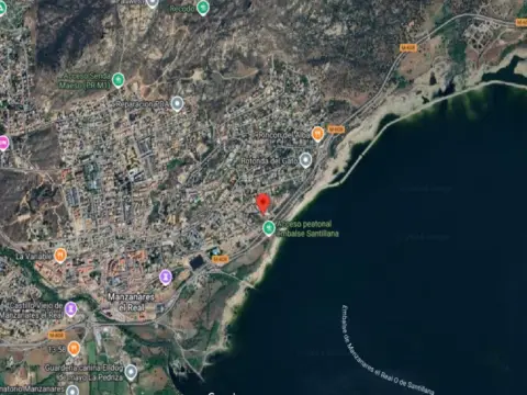 Chalet en calle de Santillana del Lago, 32